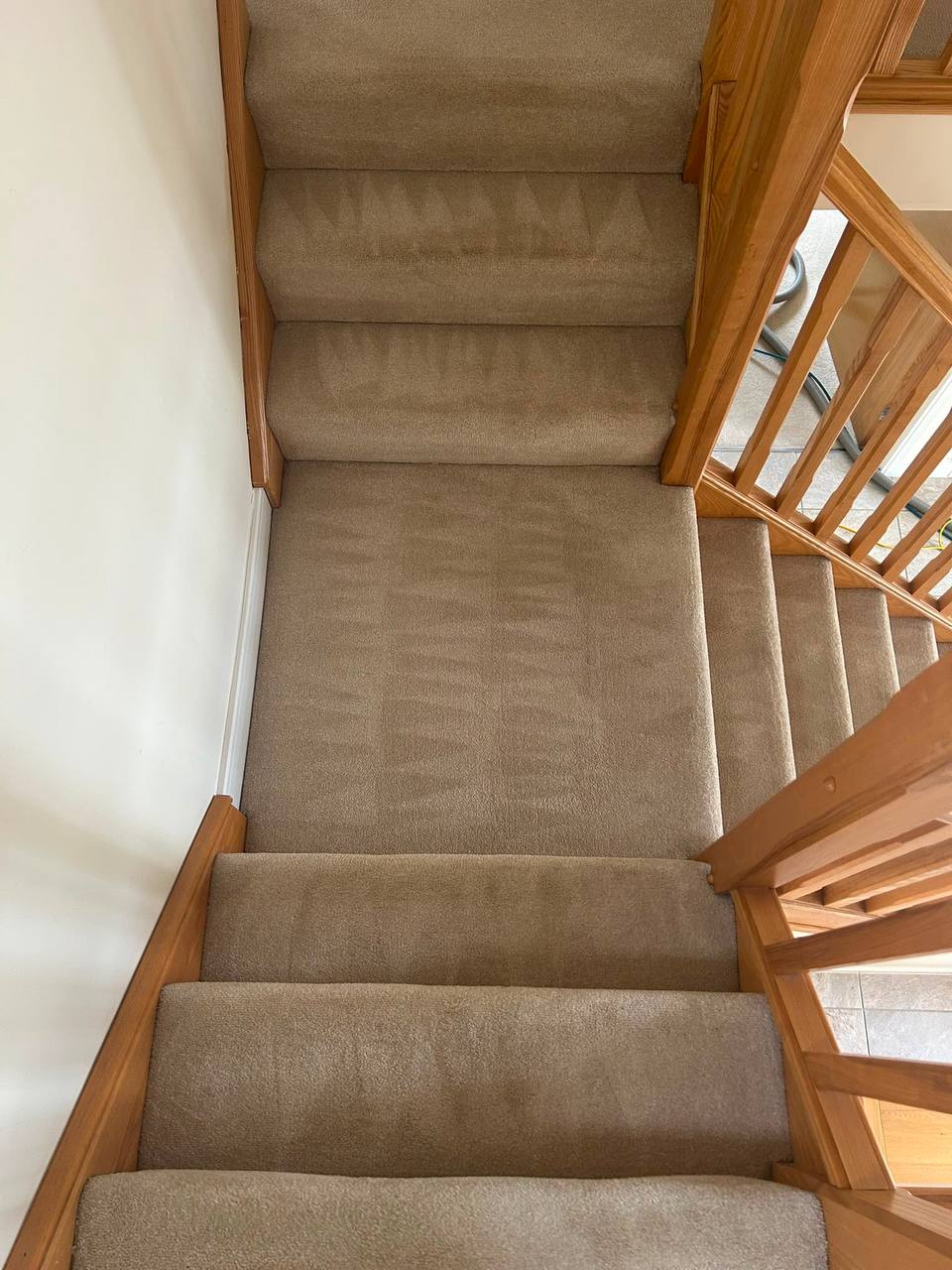 Grey wool stairs - Wolverton MK12